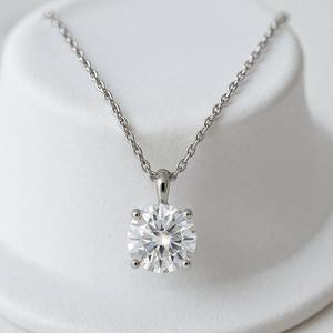 Nuevo Diseño de Diamante Redondo Cultivado en Laboratorio, Certificado IGI, Chapado en Oro Blanco, Colgante Clásico Personalizable para Compromiso y Boda Unisex - Product Image 2