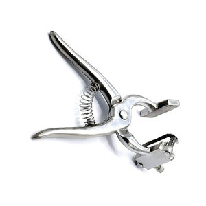 Vente en gros de crochets chirurgicaux vétérinaires en plastique réutilisables à double œillet, taille et couleur personnalisées, Pakistan - Product Image 3