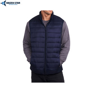 Chaleco de lana ecológico cortavientos de invierno para hombre, con cuello alto, cierre de cremallera, patrón liso, relleno de poliéster y bordado. - Product Image 6