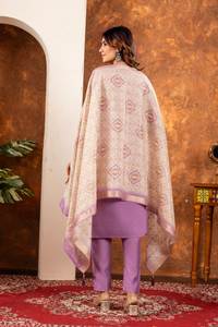 Ensemble élégant Kurti, pantalon et dupatta en soie brodée Marina avec dupatta en maslin à imprimé numérique - Product Image 3