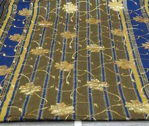 Robe de mariée élégante en dentelle africaine Kanga, broderies et détails perlés, manches longues, coton léger et écologique, été-printemps - Product Image 4