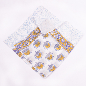 Pañuelo Cuadrado de Algodón con Estampado Floral Amarillo y Azul, Casual, Primavera/Verano, Ligero y Transpirable, Accesorio Unisex - Product Image 5
