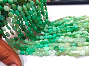 Perles de chrysoprase naturel facettées en forme de briolette 7x9mm, pierres précieuses vertes, par brin de 13 pouces de long - Product Image 3