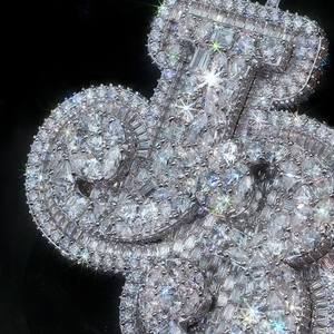 Pendentif personnalisé Hip Hop pour homme, serti de diamants de laboratoire et de moissanite VVS, en argent sterling 925, avec initiale ou nom - Product Image 2