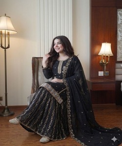 Salwar Kameez de Seda Negra Bordada para Mujer con Dupatta, Traje Tradicional Indio Pakistaní para Bodas 82842 - LM -15 - Product Image 2