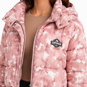 Manteau d'hiver à capuche pour femme, avec isolation épaisse, tissu polyester durable et style parka long élégant - Product Image 3