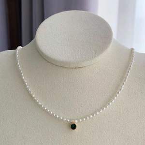 Collier de luxe en argent S925 haut de gamme, chaîne de clavicule, perles d'eau douce, perles de millet, pierres précieuses vertes, zircon léger pour femmes - Product Image 3