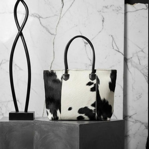 Sacs fourre-tout en cuir de vachette légers faits à la main, très demandés, sacs de voyage haut de gamme, vente en gros, fournisseur OEM, logo personnalisé - Product Image 5