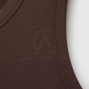 Camiseta sin mangas de diseño de color sólido para hombre, chaleco deportivo para entrenamiento deportivo y comodidad diaria. - Product Image 6