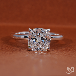 Anillo Solitario con Diamante Cultivado en Laboratorio de Corte Cojín de 3.00 CT en Oro Blanco de 18K |   Anillo de Compromiso Certificado por IGI - Product Image 1