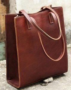 Vintage Style Genuine Leather Hand Purse Unique Leather handbags For Sale Cheap Price Heavyweight Women's Shopping Bag For Sale - Product Image 2