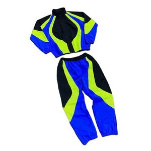 Ensemble de survêtement coupe-vent réfléchissant en nylon personnalisé, léger, pour hommes, veste de sport et pantalon cargo, fabricant OEM - Product Image 6