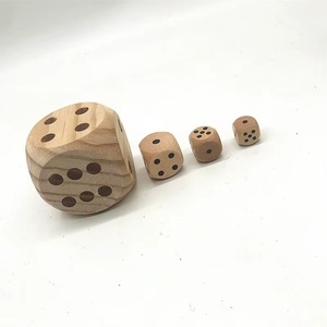 Juego de Dados de Madera con Acabado Natural, Tallados a Mano, Forma de Cubo, Decoración de Mesa, Opciones de Tamaño Personalizadas, Artículo Artesanal - Product Image 4