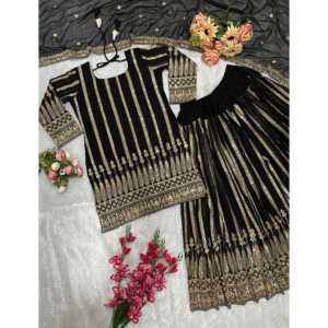 ชุดเสื้อผ้าสำหรับผู้หญิงชุดปาร์ตี้ออกแบบโดยดีไซเนอร์ - Product Image 1