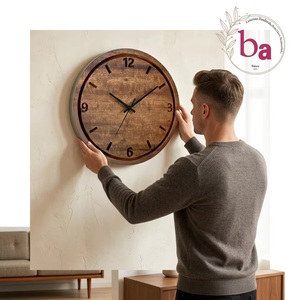 Horloge murale ronde en bois Art Déco faite à la main avec motif abstrait et géométrique, silencieuse, alimentée par piles, accessoire de décoration intérieure - Product Image 3