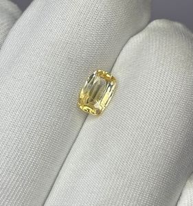 Zafiro amarillo natural, corte cojín, sin tratamiento térmico, piedra limpia sin imperfecciones. - Product Image 5