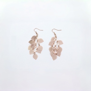 Orecchini Pendenti a Foglia Placcati Oro Rosa alla Moda per Donne, Orecchini Bohémien Floreali da Festa - Product Image 1