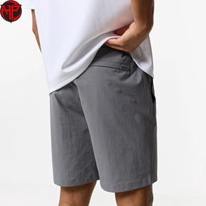 Shorts chino décontractés pour hommes, taille mi-haute, fermeture boutonnée, extensibles, 100 % polyester, logo frontal, motif uni, vêtements de travail d'extérieur, été - Product Image 5