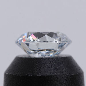 IGI Certified Round Brilliant Cut F VS1 2.5 Carat Big Loose Lab Grown CVD Diamond From D'VINS JEWELS - Product Image 4