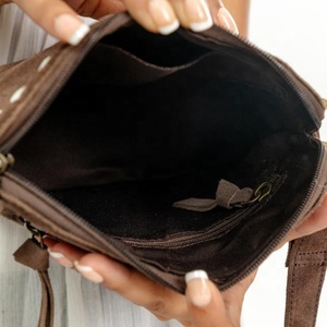 Sac à bandoulière en cuir véritable de haute qualité pour femmes sac à bandoulière grande capacité nouveau design de point de botte sacs de messager noirs en vente en gros - Product Image 6