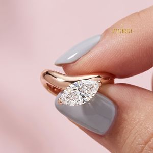 Anillo de compromiso solitario con corte marquesa, oro de 18 quilates, banda curva de lujo, anillo llamativo - Product Image 1