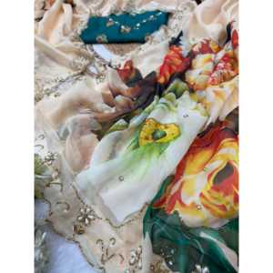 Sari artisanal floral de créateur pour les tenues de soirée ou les robes de cocktail - Product Image 4