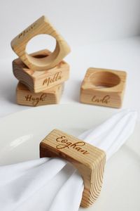 Anillo para Servilletas de Madera Pulida Hecho a Mano para Mesa de Cocina Moderna, Cenas Románticas y Eventos Especiales - Product Image 6