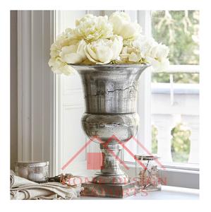 Jarrón de Metal Hecho a Mano en Oferta, Jarrón Decorativo de Lujo para el Hogar, Jarrón de Mesa - Product Image 1
