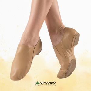 Chaussures de danse jazz pour adultes, prêtes à être expédiées, en cuir, à enfiler, semelle fendue, talon bas, pour la pratique, avec côtés élastiques, couleur chair - Product Image 1