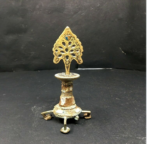 Turtle-shaped brass surmedani <b>container</b> featuring textured shell details and attached metal chain available, at wholesale prices - Product Image 3