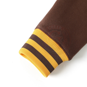 Cárdigan para Hombre Fraternidad Iota Phi T, Marrón Amarillo, 100% Algodón, Tejido de Felpa, Bordado con Letra Griega, Cuello en V, Manga Larga - Product Image 4