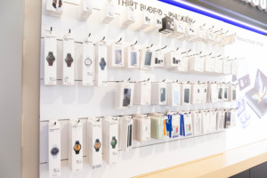 Herrajes Ajustables para Exhibidores de Tienda OEM |   Gancho de Exhibición de Metal Negro Personalizado de Doble Punta con Recubrimiento en Polvo, Capacidad de 9.9 lb para Barra Transversal - Product Image 5