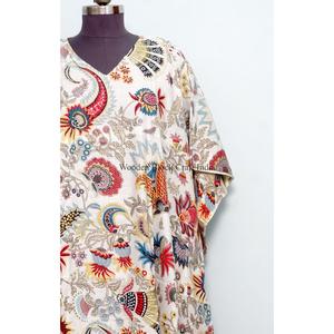 Vestido Kaftan de Algodón Indio con Estampado Floral, Vestido Maxi 100% Algodón para Mamás, Vestido Largo para Todas las Estaciones: Verano, Invierno, Otoño, Primavera - Product Image 2