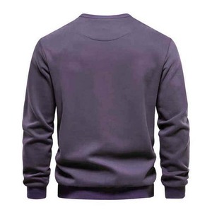เสื้อสเวตเชิ้ตคอกลมผู้ชาย สีพื้น ทรงปกติ ผ้าฝ้ายถัก แขนยาว สไตล์ลำลอง ใส่ได้ในฤดูใบไม้ร่วง - Product Image 3