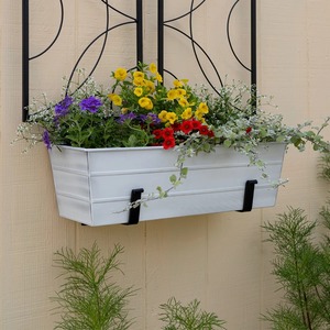 Pot de fleurs suspendu en métal noir moderne avec un design circulaire pour les plantes vertes d'intérieur - Product Image 2