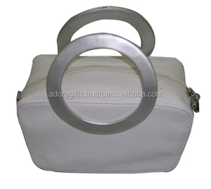 Sac de toilette de voyage en cuir PU, trousse de maquillage cosmétique tendance, logo personnalisé, fermeture éclair, durable, fonction de suspension - Product Image 3