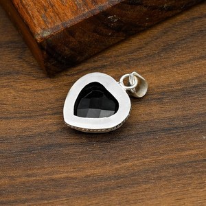 Pendentif en spinelle noire, fait main, en argent sterling 925, forme cœur, bijoux en pierres précieuses naturelles, cadeau de la Saint-Valentin - Product Image 4