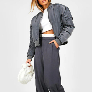 Nouvelle veste bomber respirante pour femme, disponible dans toutes les couleurs, vente chaude, veste bomber à manches longues pour l'hiver, pour femmes. - Product Image 3