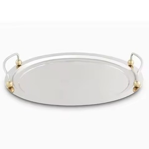 Plateau de service rectangulaire avec poignées incrustées d'or, style glamour en métal poli, vaisselle durable pour hôtel - Product Image 5
