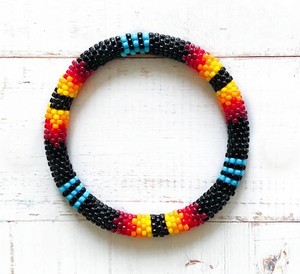 Pulseras de Cuentas de Vidrio con Diseño de Diamantes Hechas a Mano de Alta Calidad, Duraderas, Hechas a Mano en Nepal, Unisex, Inspiradas en Aniversarios - Product Image 5