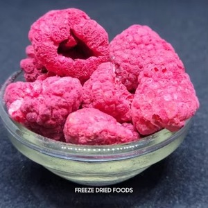 Poudre de framboise lyophilisée, saveur sucrée, faible en gras, ingrédient pour collation aux fruits, prêt à l'emploi, conditionnement en vrac pour applications alimentaires - Product Image 3