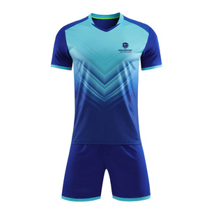 Uniforme de football pour hommes de haute qualité, respirant, best-seller, léger, fabriqué en polyester pour adultes - Product Image 1