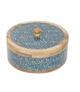 Boîte à chapati en bois traditionnelle, faite à la main, pour le rangement des roti - Product Image 1