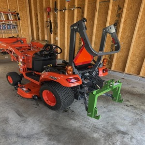 Tractor Compacto Kubota Avanzado Diseñado para un Trabajo Eficiente en el Campo, con Manejo Suave y un Ahorro de Combustible Excepcional - Product Image 2