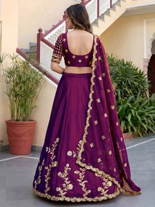 Lehenga Choli de Satén de Seda Morado con Bordado Dorado, Estilo Línea A, Largo hasta el Suelo, Traje Tradicional Indio para Bodas, para Mujer - Product Image 2