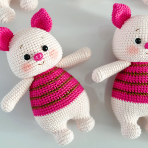 Poupée cochon en crochet faite à la main, jouet en peluche Amigurumi, cochon rose mignon, poupée tricotée, accessoires de mariage Animal Crossing, vente en gros OEM - Product Image 2