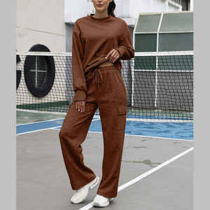 Conjunto Deportivo de Mujer de Alta Calidad, Transpirable, 100% Algodón, Ropa Resistente con Sudadera con Capucha y Pantalones Deportivos, Diseño Liso - Product Image 2