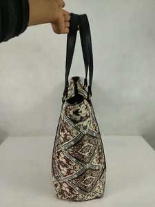 Printed <b>Canvas</b> Tote Handbag with Zipper Closure and Front Pocket Fashionable Reusable <b>Beach</b> Shopping Shoulder Bag for Women - Product Image 2