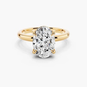 Bague de fiançailles solitaire en or 14 carats avec diamant de laboratoire taille ovale, classique à 4 griffes, bijoux de luxe pour mariage - Product Image 1