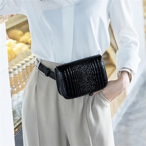 Riñonera de Cuero Genuino y PU Personalizada, Duradera, para Mujer, con Cierre de Solapa - Product Image 3